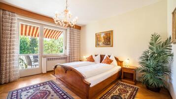 2 Schlafzimmer, BĂŒgeleisen/BĂŒgelbrett, kostenloses WLAN, BettwĂ€sche