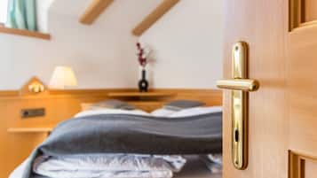 1 chambre, fer et planche Ă repasser, Wi-Fi gratuit, draps fournis