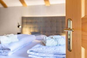 2 bedrooms, free WiFi, bed sheets - Apartment Häuslerhof Tilia with Mountain View, Balcony & Wi-Fi (Niederdorf)