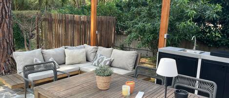 屋外ダイニングエリア