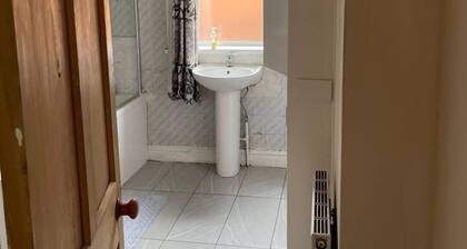 1 Bedroom Flat - Aylestone Road Leicester