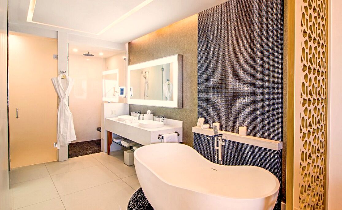 1 Bedroom Suite with Ocean View