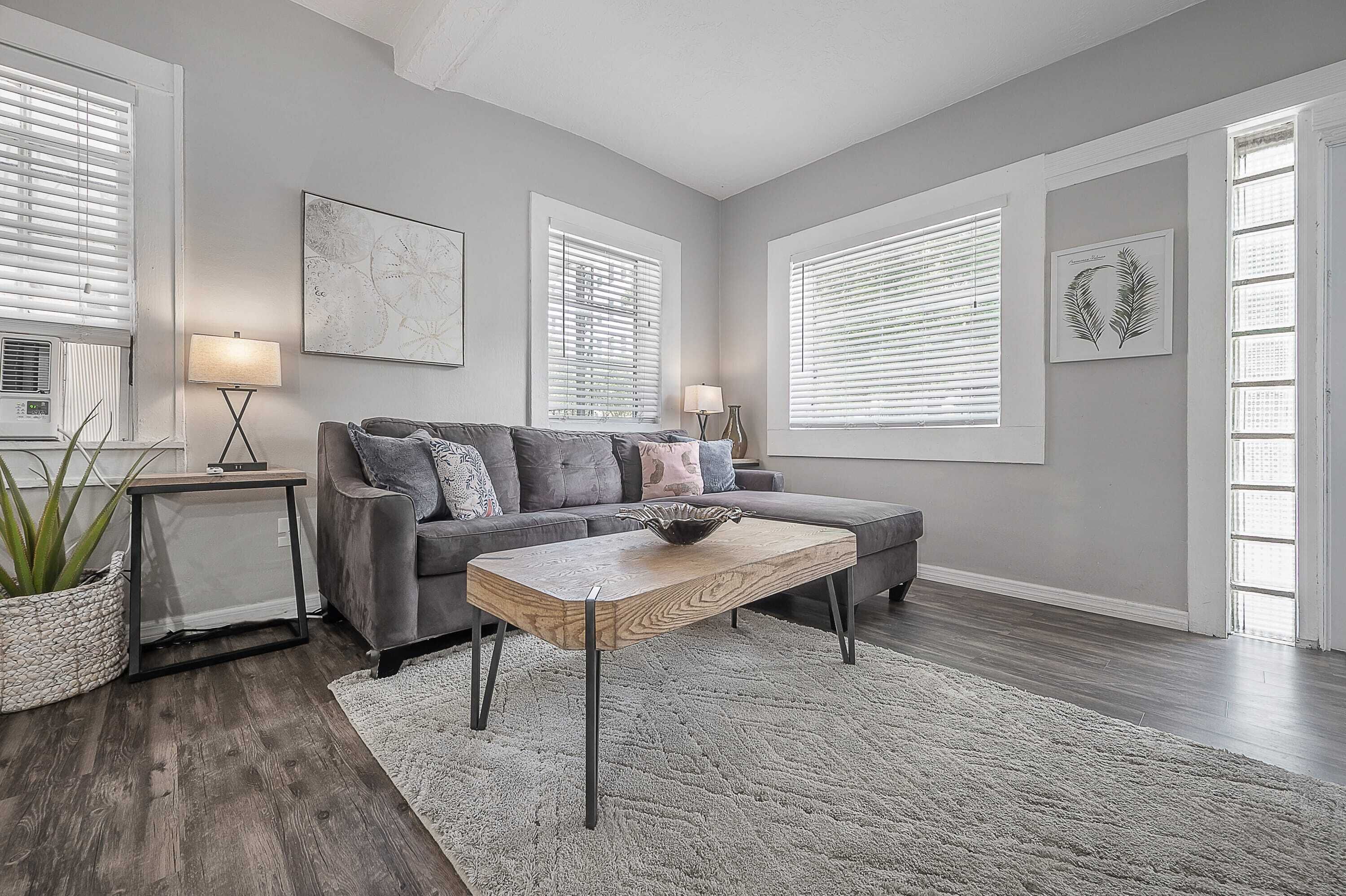 "Bourbon on Second" - Grill|Downtown St Pete