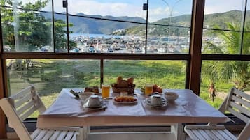 Desayuno buffet incluido todos los días