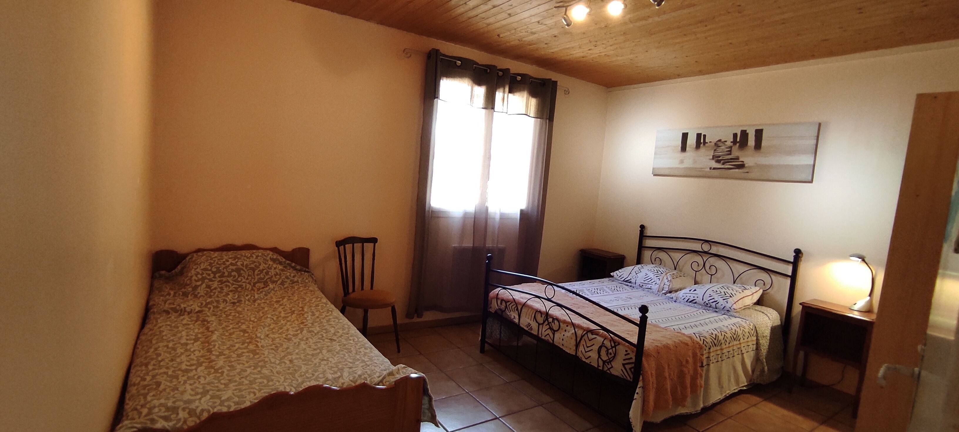 Maison chaleureuse avec piscine au calme de la campagne