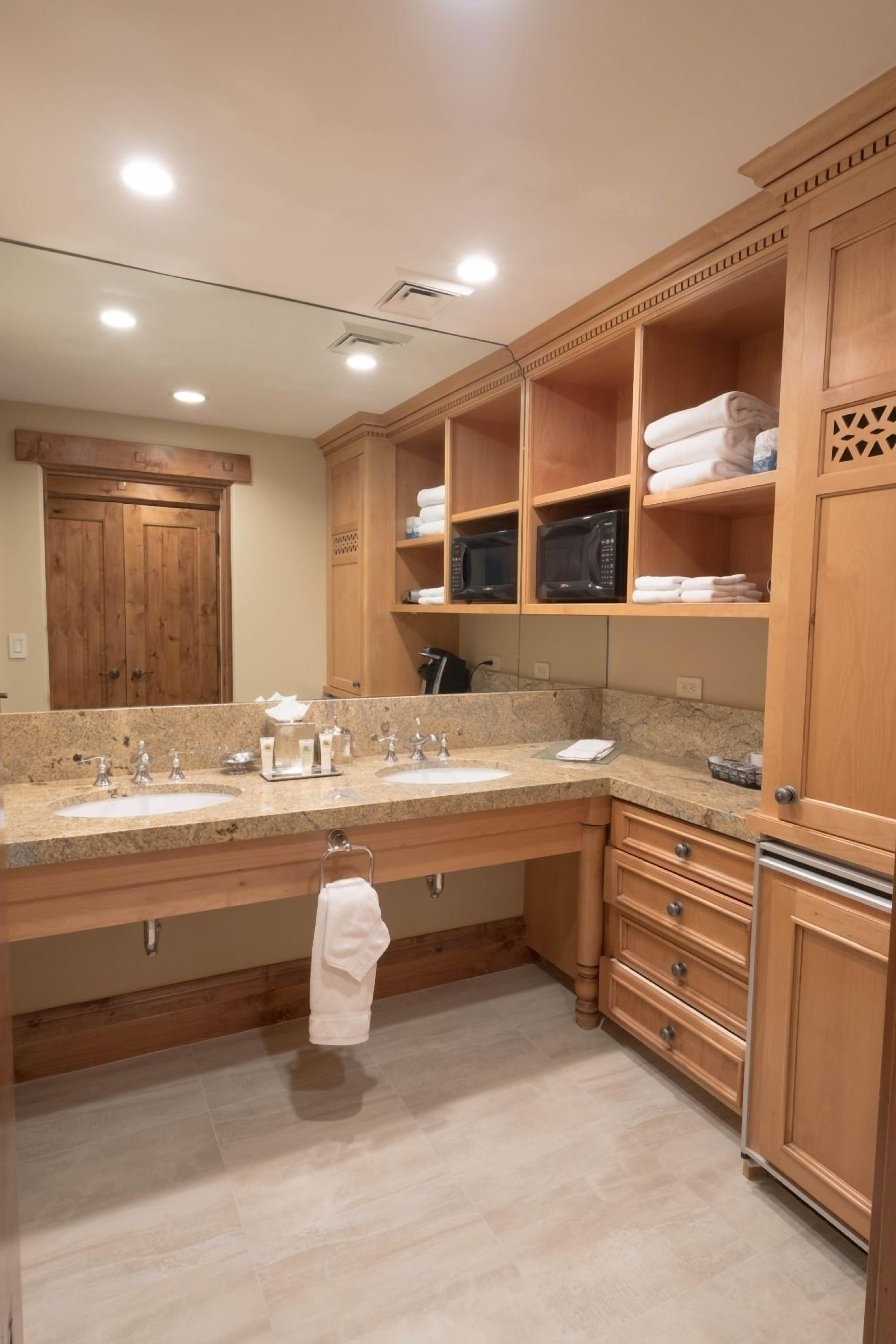 Suite, 2 Bedrooms | Bathroom