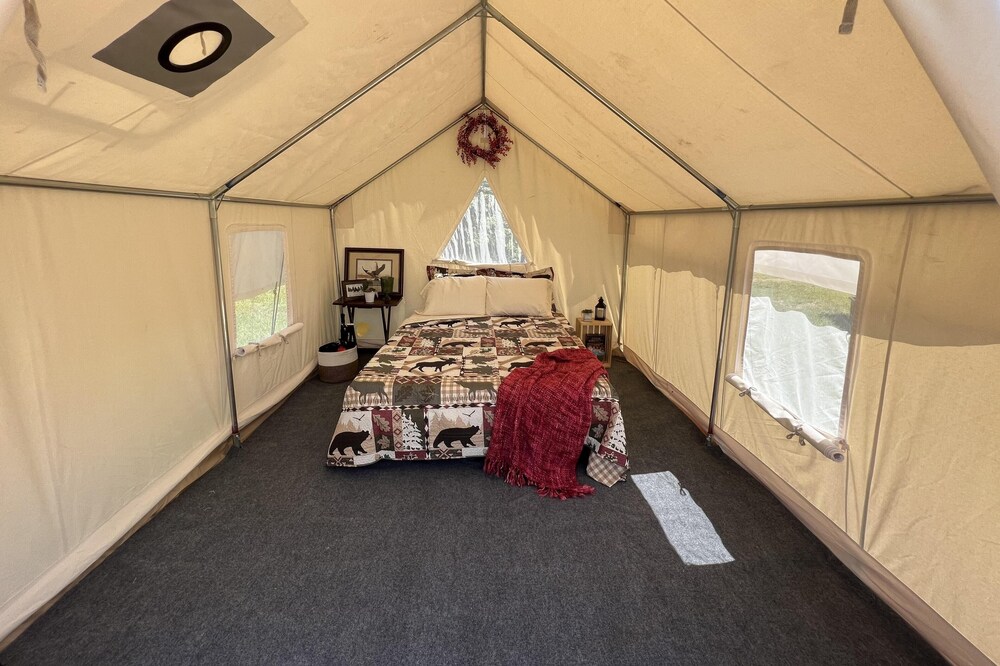 Tentrr Signature Site - Phoenix at Defenders Retreat - Site I