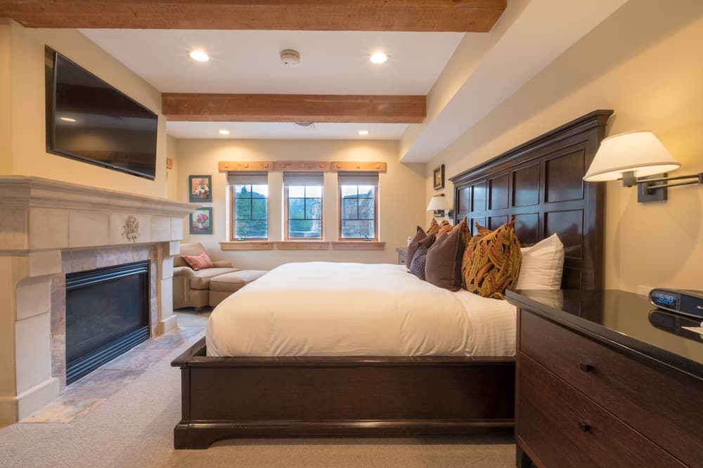 Luxury One Bedroom 1 Apartment Hotel by RedAwning