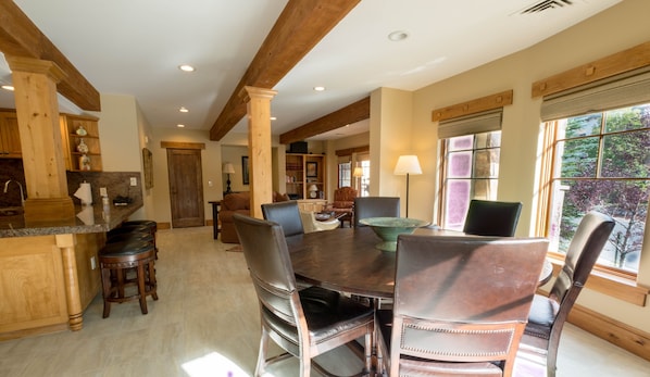Suite, 1 Bedroom | Private kitchen | Coffee/tea maker