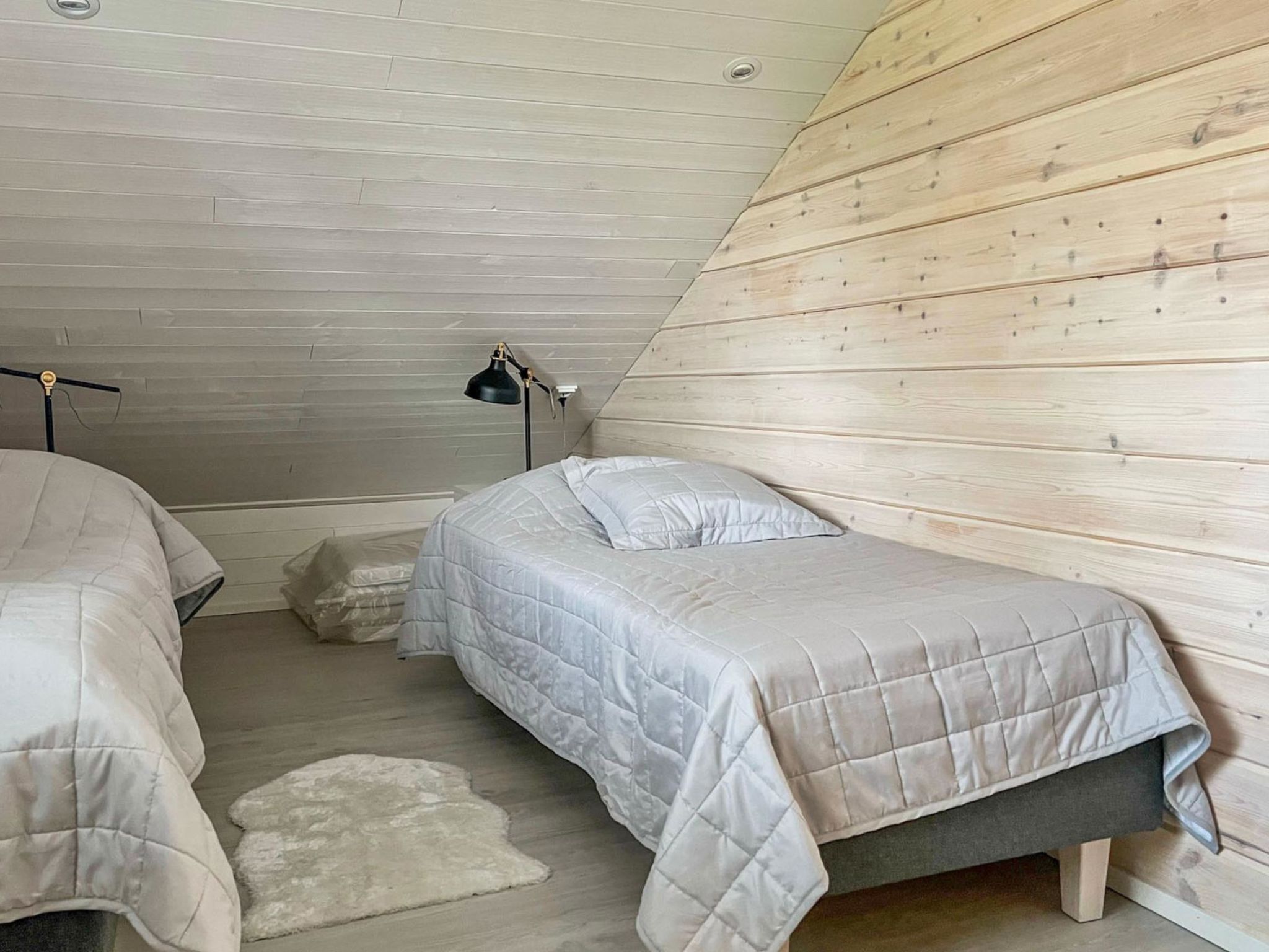 3 slaapkamers, een bureau, internet