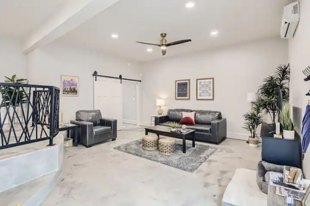 Memories @ Madison House+King bed+Spa bath+Arcade