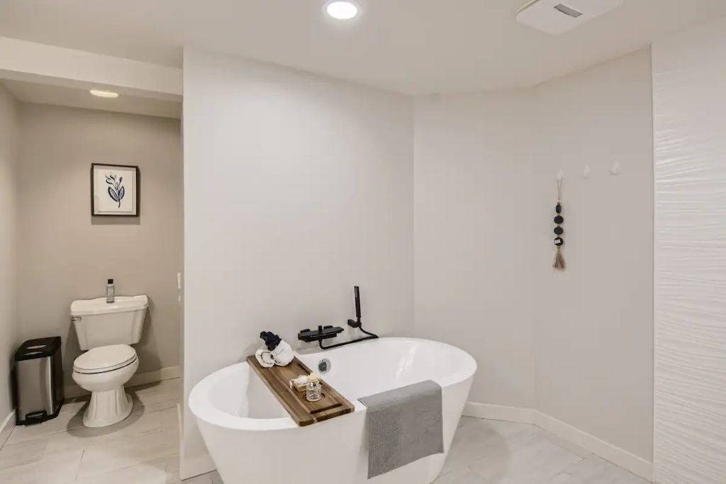 Memories @ Madison House+King bed+Spa bath+Arcade