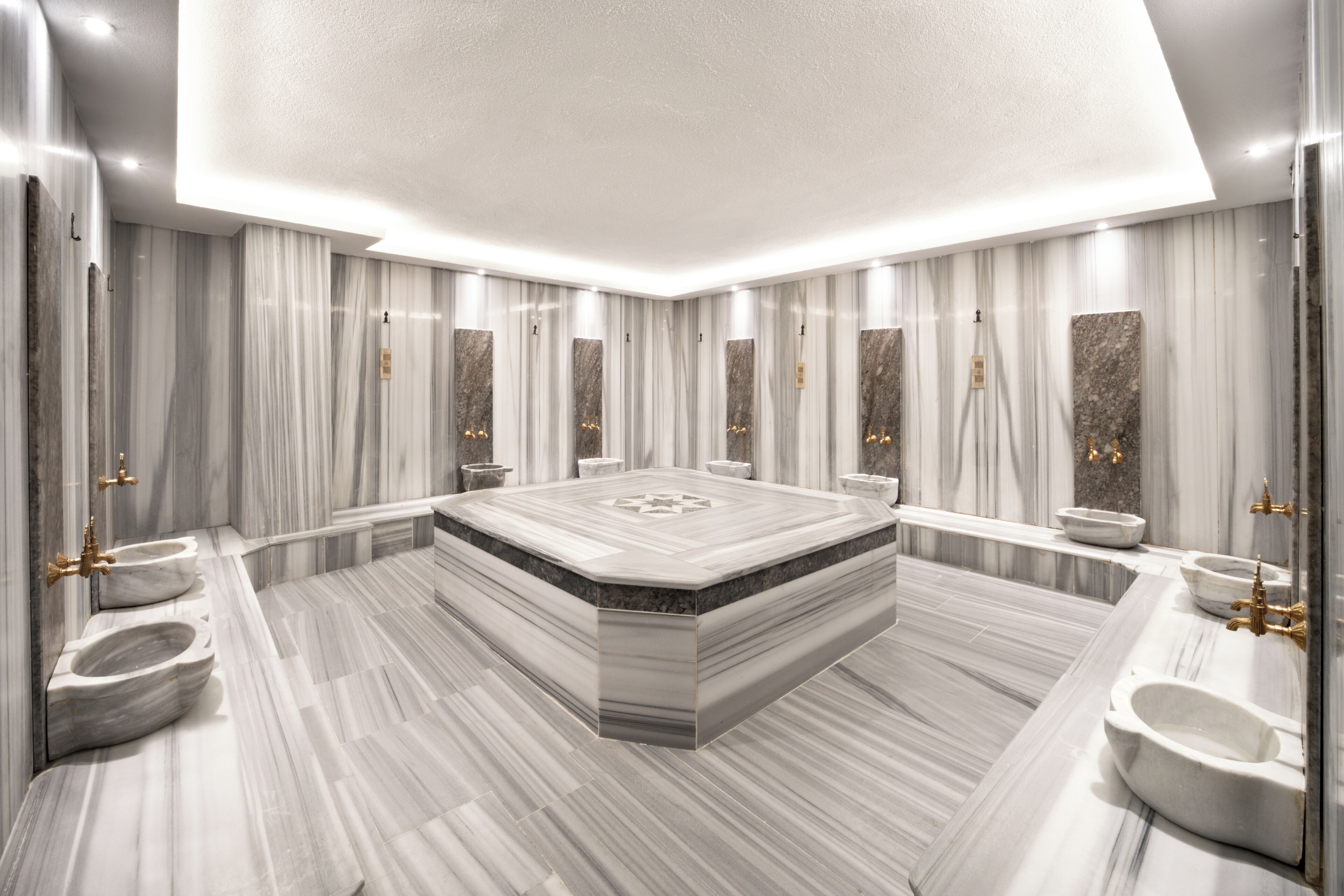 Couples treatment rooms, sauna, steam room, Turkish bath, aromatherapy