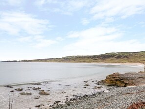 Beach nearby - 4 The Cloisters (Bushmills)