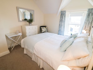 3 bedrooms, individually decorated, individually furnished, free WiFi