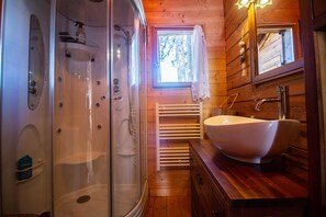 Hair dryer - Chalet du Bois Joli - Two Bedroom Chalet, Sleeps 6 (Saint-Laurent-en-Grandvaux)