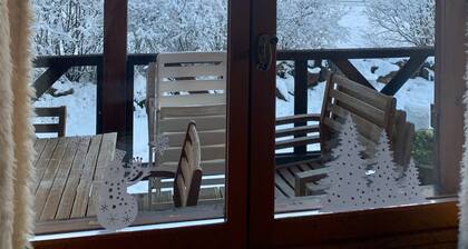 Chalet du Bois Joli - Two Bedroom Chalet, Sleeps 6