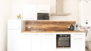 Refrigerador, microondas, horno y lavavajillas
