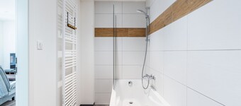 GemĂŒtlich 6 - Two Bedroom Apartment, Sleeps 4