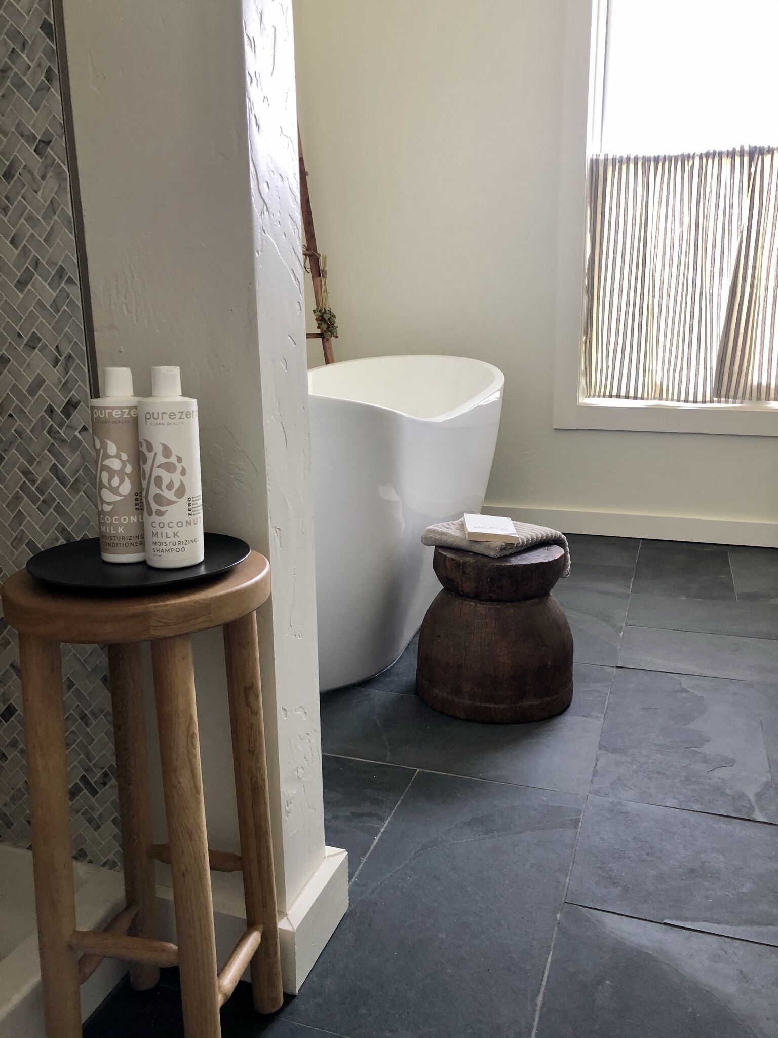 Six Mile Stable, A Cozy Panoramic Mountain Retreat