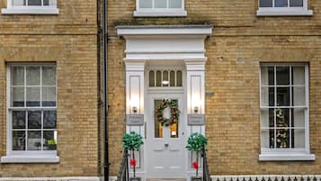 Luxury Apartment, Private Bathroom, City View (The Sky Penthouse) | Exterior