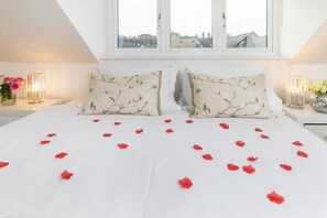 Luxury Apartment, Private Bathroom, City View (The Sky Penthouse) - The Sky Penthouse (Winchester)