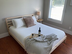 3 Schlafzimmer, Schreibtisch, Bügeleisen/Bügelbrett, Reisekinderbett
