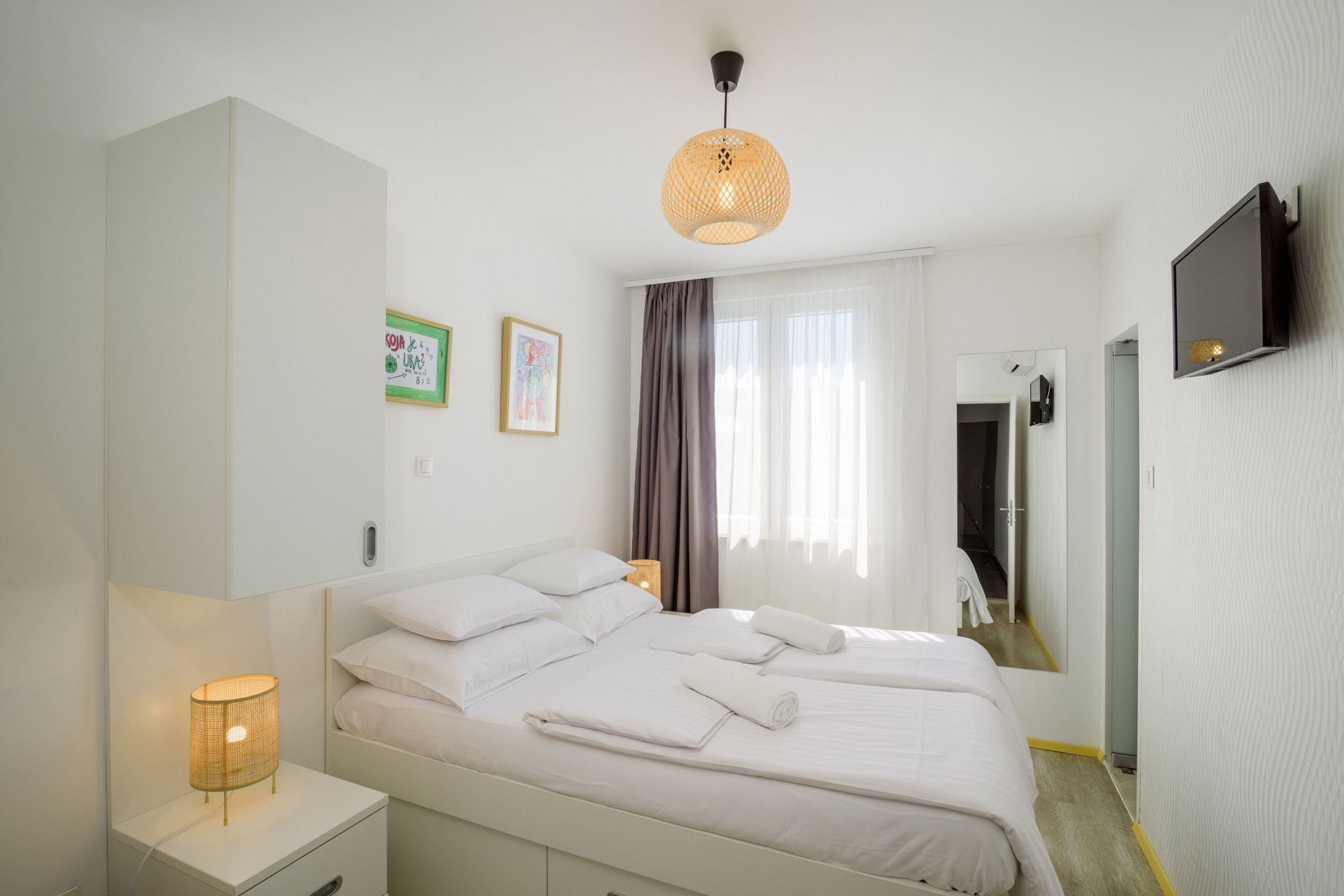 Literie de qualité supérieure, couette en duvet d'oie, bureau