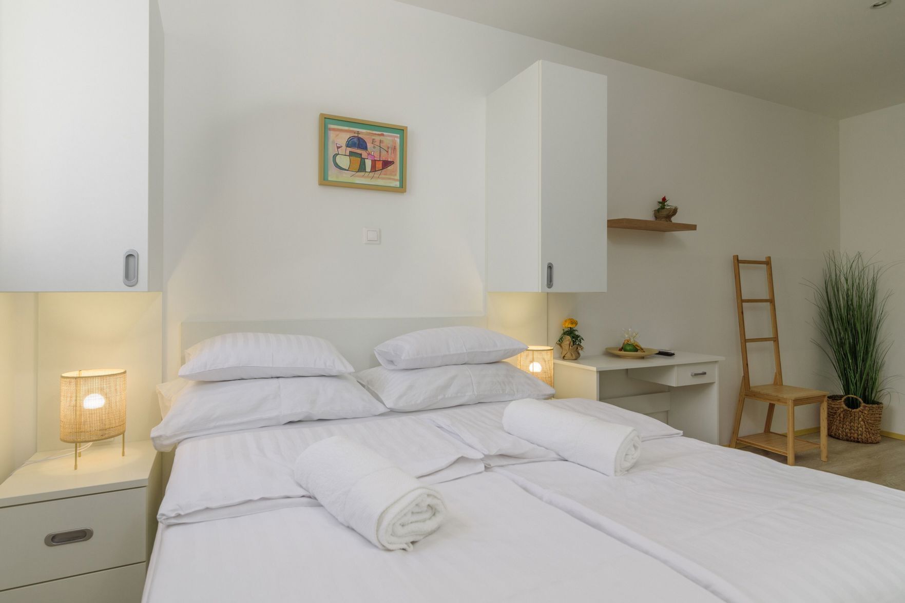 Literie de qualité supérieure, couette en duvet d'oie, bureau