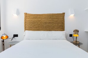 4 bedrooms, iron/ironing board, travel crib, free WiFi