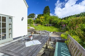 Outdoor dining - Royal Oak Cottage, Withypool (Withypool)