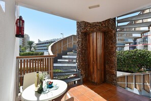 Outdoor dining - Apartment Aida 202 by VillaGranCanaria (Playa del Ingles)