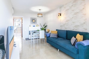 TV - Apartment Aida 202 by VillaGranCanaria (Playa del Ingles)
