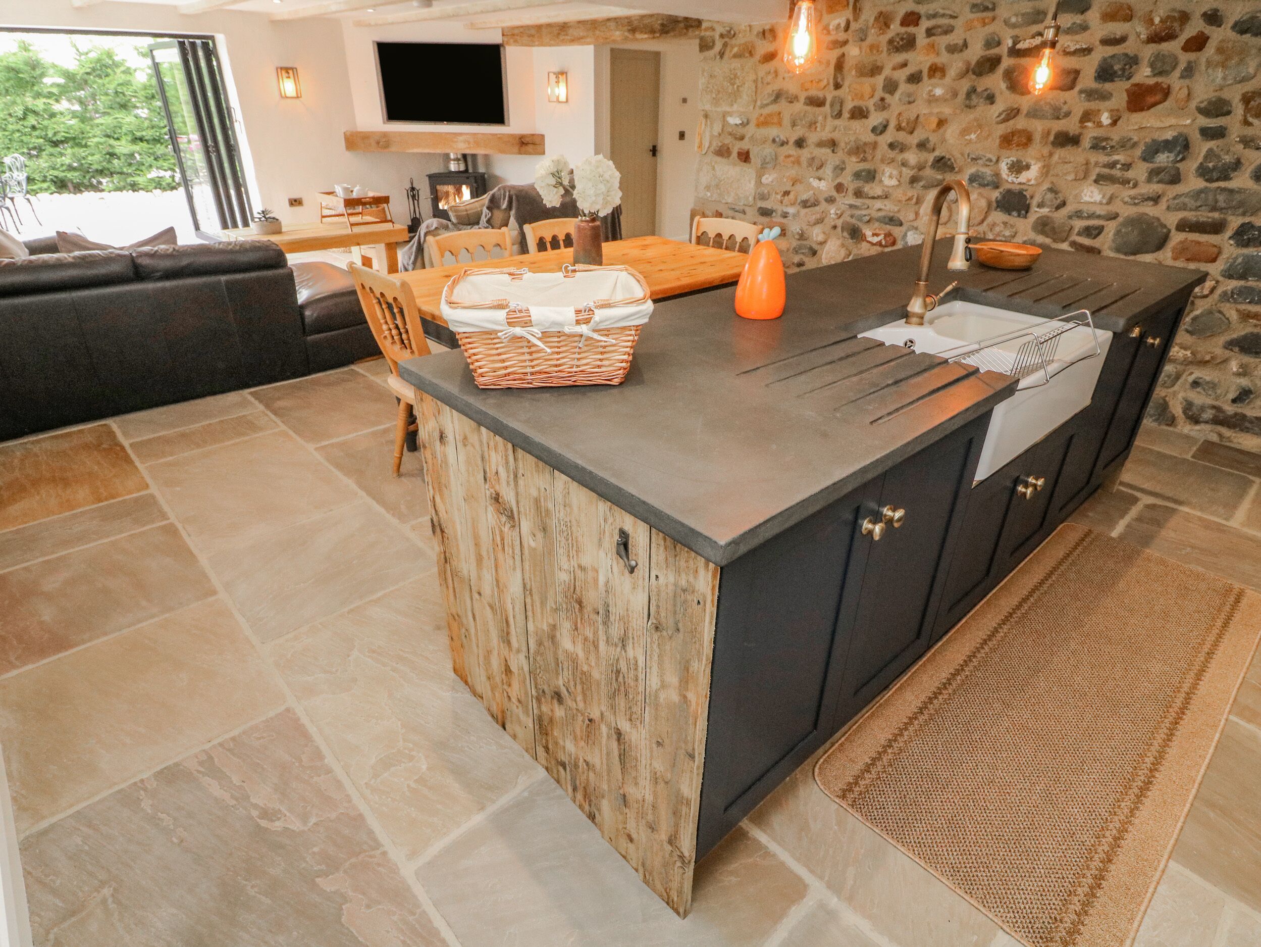 Fridge, dishwasher, electric kettle, toaster