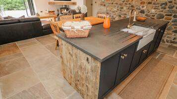 Fridge, dishwasher, electric kettle, toaster