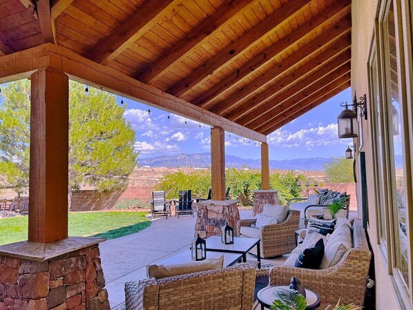 Terrace/patio - Truly STUNNING~ Minutes to ABQ!VIEWS/Fireplace/Fire-Pit/ Outdoor Mecca-Hot Tub! (Rio Rancho)