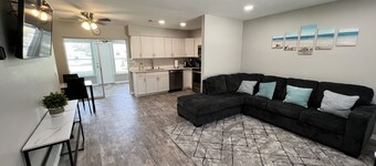 Cozy 2 Bedroom near the Springs