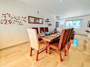 Dining - Nueva Casa Familiar con Increíble Piscina y Espaciosa Para Niños (Cancún)