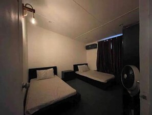 2 chambres, fer et planche à repasser, Wi-Fi gratuit, draps fournis