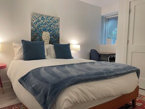 2 bedrooms, travel cot, free WiFi