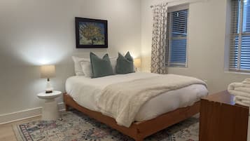 2 bedrooms, travel cot, free WiFi