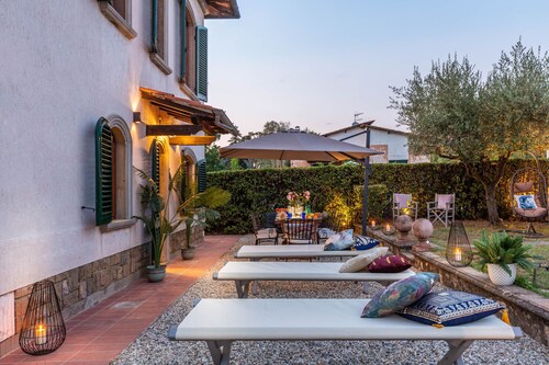 Villa Cesare, a Convenient 4 bedroom Villa with Pool close to Lucca Town