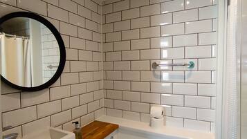 Double Room, 1 Double Bed | Bathroom