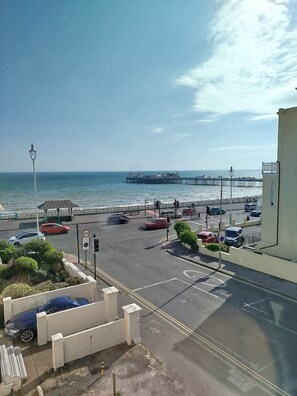 Quarto casal, 1 cama de casal, vista para o mar | Vista para a cidade