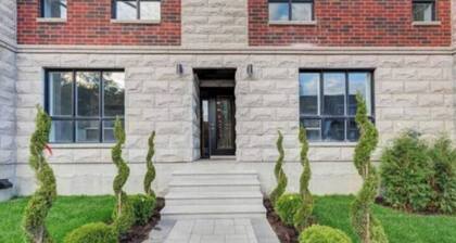 â
Fantastic*Private terrace* Queen Bed* 24/7Gymâ