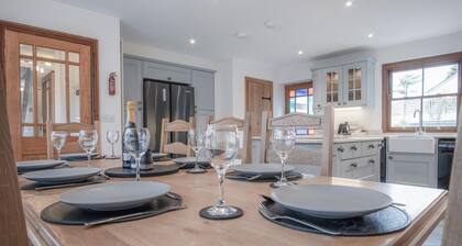 Pendeilo Villa - 5 Bedroom Holiday Home - Amroth