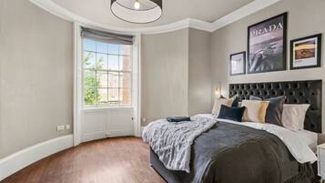 1 bedroom, iron/ironing board, Internet, bed sheets