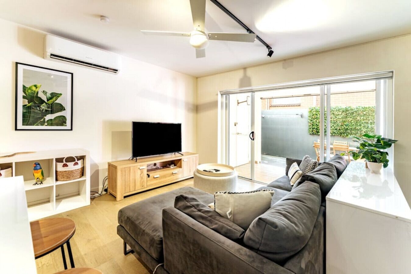 IVY - As New Quiet & Leafy Kensington Apartment