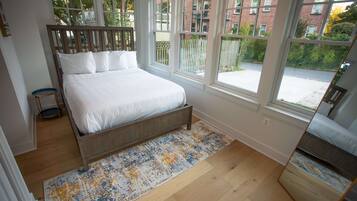 Iron/ironing board, free WiFi