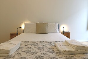 1 bedroom, iron/ironing board, bed sheets